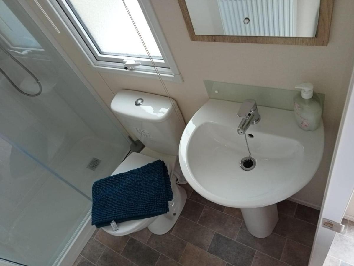 New 2 Bed Holiday Home With Decking In Rockley Park Dorset Near The Sea Lytchett Minster Buitenkant foto